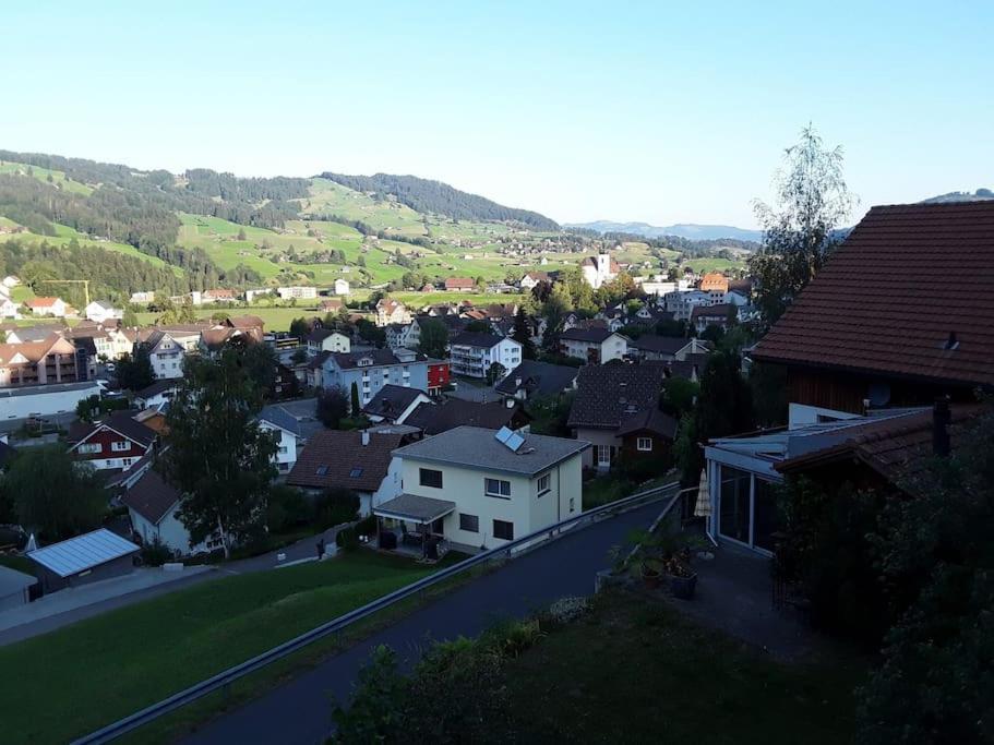 Zwinglis Ferienwohnung Rosi Nesslau Esterno foto